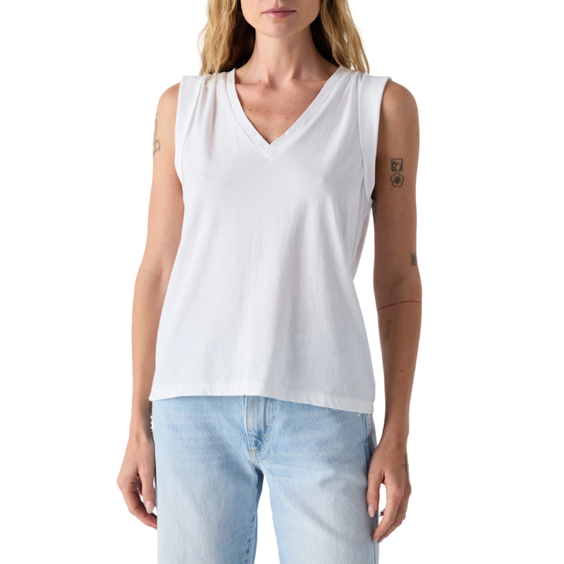 Dona Tee - BH&CO
