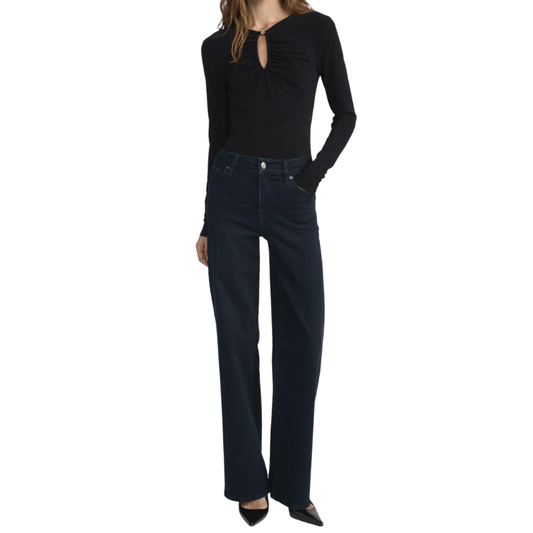 The Keyhole Top